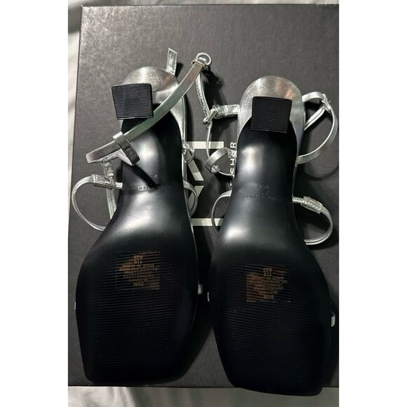 Marc Fisher Dennie T-Strap Silver Sandals - Picture 6 of 7